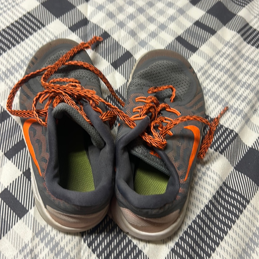 Little boys Nikes size 13c, fair condition